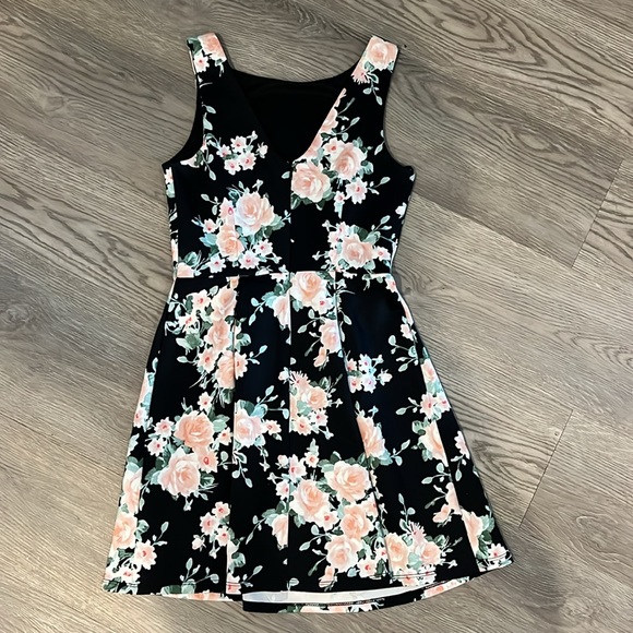 Flower pattern dress - Picture 2 of 2